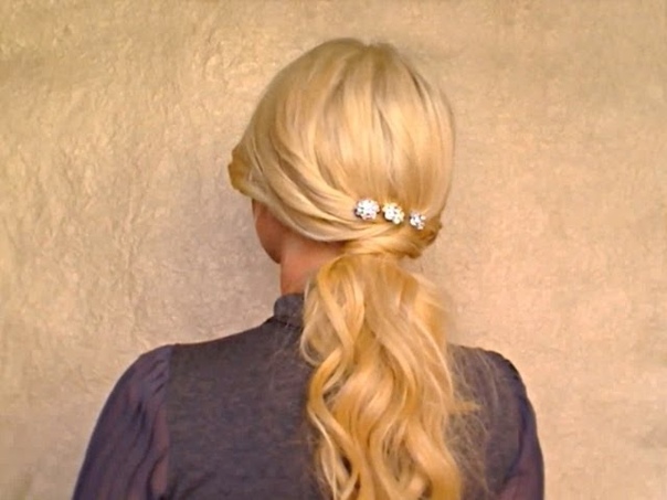 Easy romantic soft ponytail hairstyles Glam long hair tutorial for Christmas holiday New Years