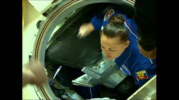 Expedition 41 Hatch