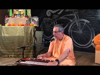 Niranjana Swami – Kirtan in Kaliningrad, Russia – 7-May-2016