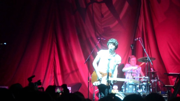 The Vamps Teenage Kicks. Swindon 19, 04,