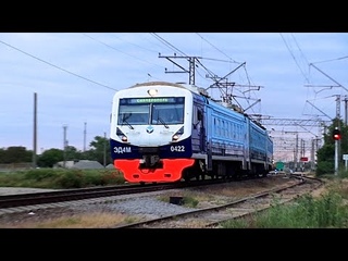 Электропоезд ЭД4М-0422 Две Столицы выезжает со станции Евпатория-Товарная в районе Авиагородок!