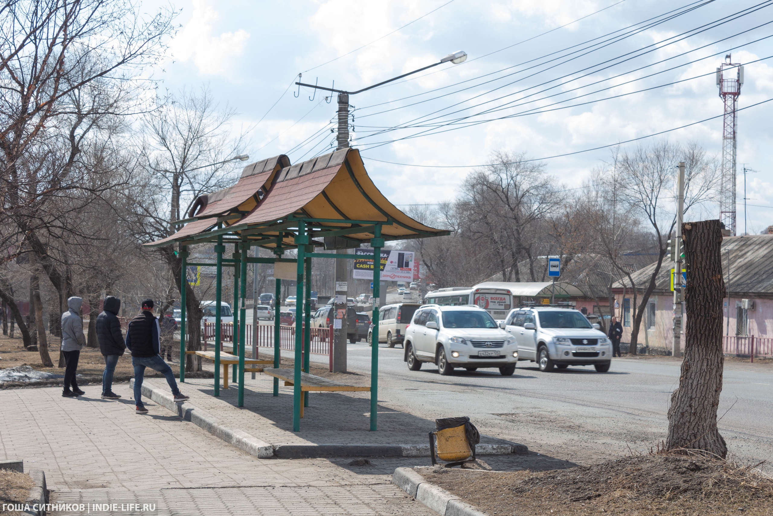 Остановка в восточном стиле
