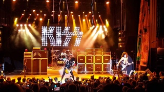 KISS KRUISE V ALIVE! Show #1 Deuce