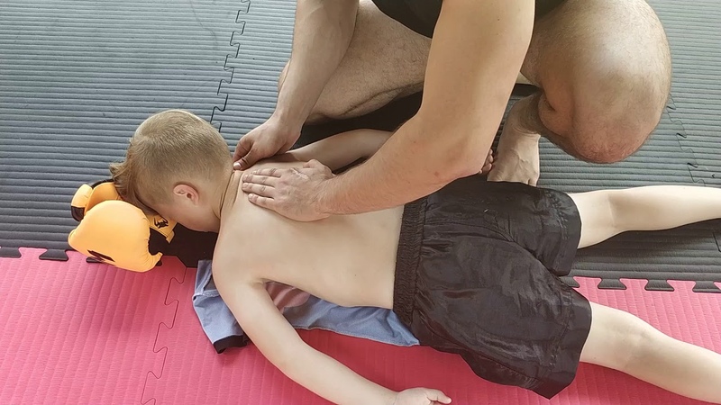 Sport back massage for kids, спортивний масаж спини для