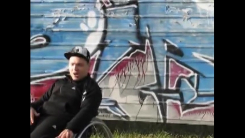 репер а качает,
