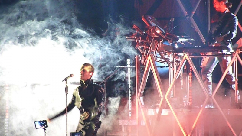 Tokio Hotel ( Moscow Darkside of the