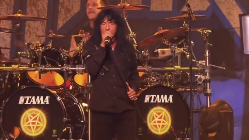 ANTHRAX Caught In A Mosh ( OFFICIAL LIVE