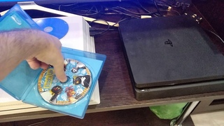 Что будет Если в PS4 вставлять диски от ps3, xbox one, bluray, dvd, картриджи денди и сеги?