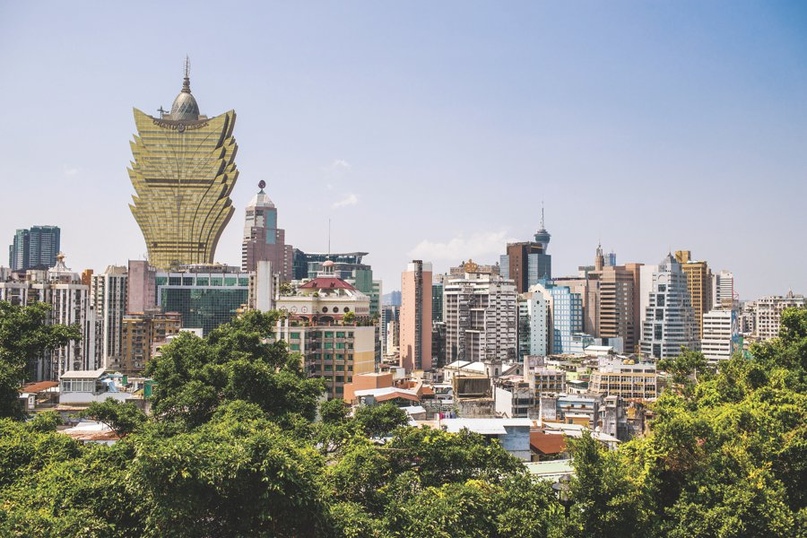 Один из символов Макао – золотая башня Grand Lisboa.