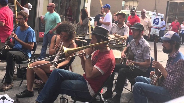 Tuba Skinny Milenberg
