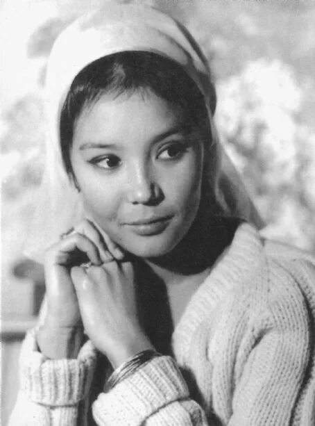 Аринбасарова фото в молодости Аринбасарова фото в молодости