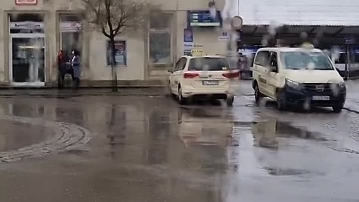 Демократия по
