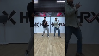 Hrithik Roshan dancing to Ishq Jaisa Kuch from Fighter. Kiara Advani watches! #War2 #Fighter