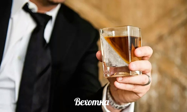 Виски в руке