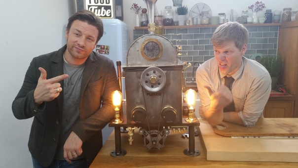 Xmas Spinner Turkey Cooking Machine ( With Jamie
