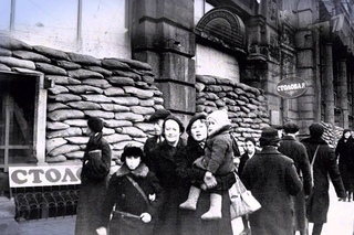 “Голоса’’ Часть 1-я Блокада Ленинграда в фотографиях, рисунках, записях, воспоминаниях.