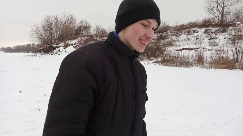 Рыбалка на ОКЕ ВЗЯЛИ МАКСА Новогоднее УКРАШЕНИЕ