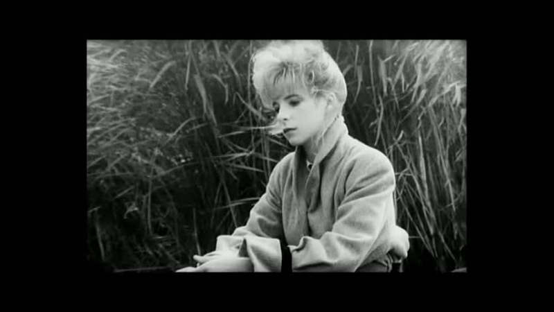 Mylene Farmer A Quoi Je Sers ( DVD